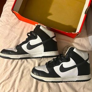 Nike Dunk High Panda OG 2011 - Used
